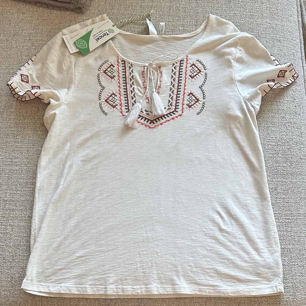 Aventura Cream Embroidered Short Sleeve Tee